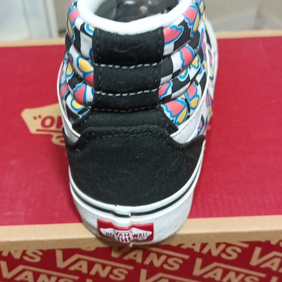36oz  Vans high top sneakers - Picture 3 of 7